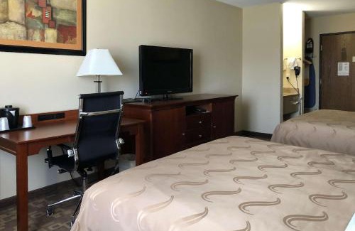 Topeka Hotel | Quality Inn I-70 at Wanamaker