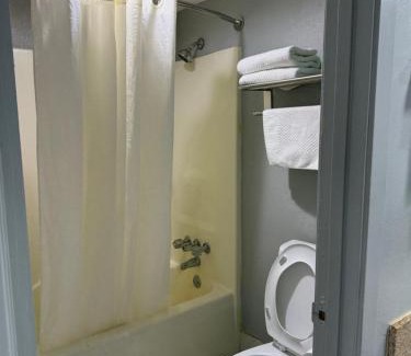 Indianola Hotel | Quality Inn Indianola