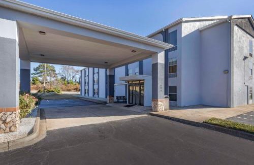 Arcadia Hotel | Quality Inn Spartanburg