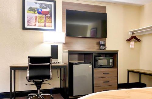 El Paso Hotel | Quality Inn & Suites Airport