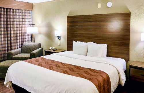 El Paso Hotel | Quality Inn & Suites Airport
