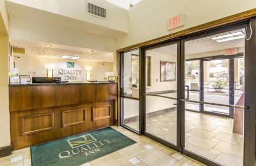 Stone Mountain Hotel | Quality Inn & Suites Atlanta Stone Mountain