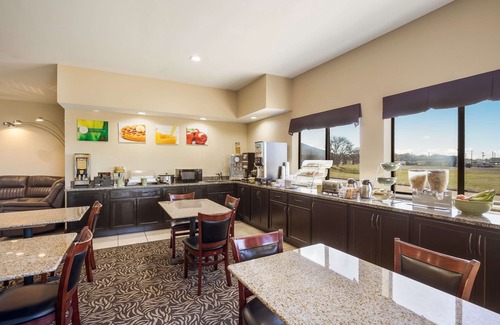 Caseyville Hotel | Quality Inn & Suites Caseyville - St. Louis