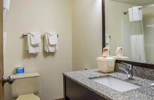 Sunnyside Hotel | Quality Inn & Suites Clackamas – Portland