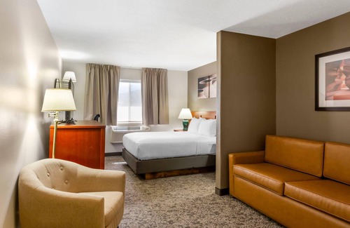 Fillmore Hotel | Quality Inn & Suites Fillmore I-15