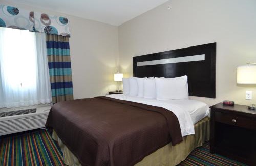 Kenedy Hotel | Quality Inn & Suites Kenedy - Karnes City