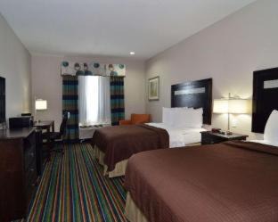 Kenedy Hotel | Quality Inn & Suites Kenedy - Karnes City