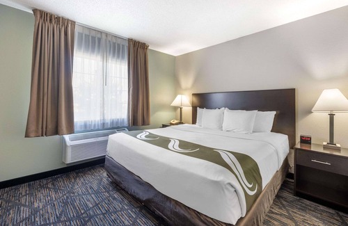 Lincoln Hotel | Quality Inn & Suites Lincoln North