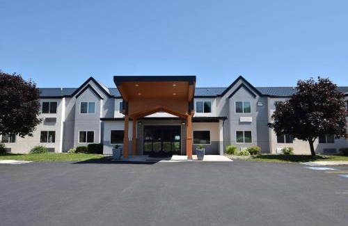 Calcium Hotel | Quality Inn & Suites Watertown Fort Drum