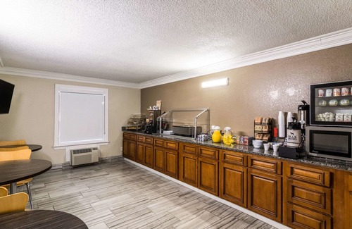 Northwest Pensacola Hotel | Quality Inn