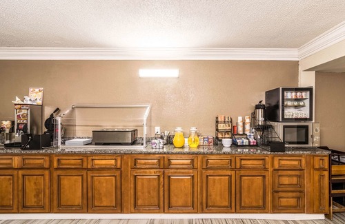 Northwest Pensacola Hotel | Quality Inn