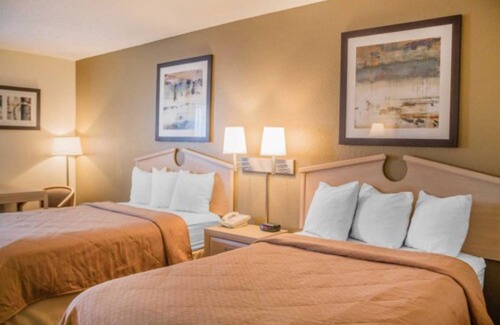 Port Clinton Hotel | Quality Inn
