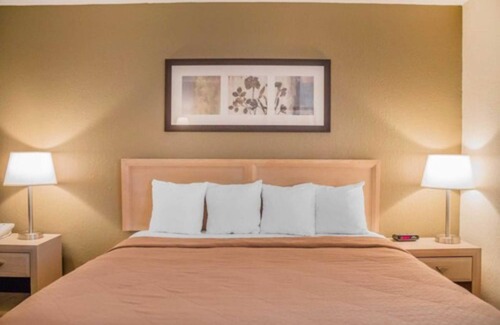 Port Clinton Hotel | Quality Inn
