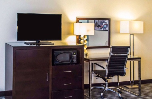 Streetsboro Hotel | Quality Inn