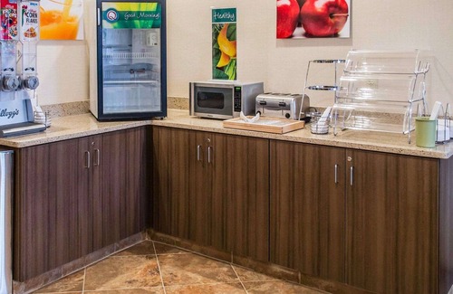 Streetsboro Hotel | Quality Inn