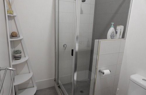 Ferndale House | Quality Stay in Perth