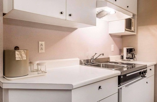 Ste Anne de Beaupre Hotel | Quality Suites