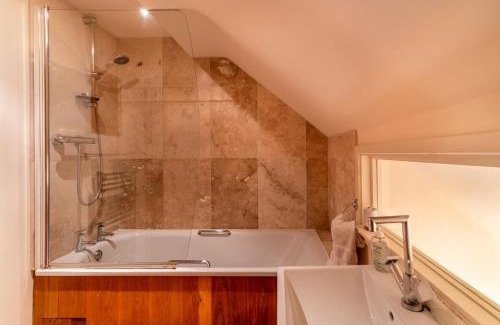 Ottery St Mary House | Quarenden Cottage