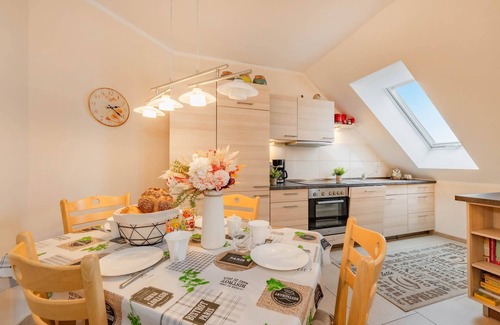 Zinnowitz Apartment | Quartier Görmitz 36 - 12 Eulennest: Feel-good oasis in Zinnowitz with sauna & fireplace