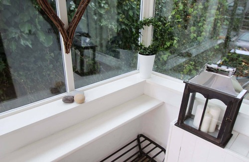 Sandsend Cottage | QUAYSIDE, pet friendly, with open fire in Sandsend