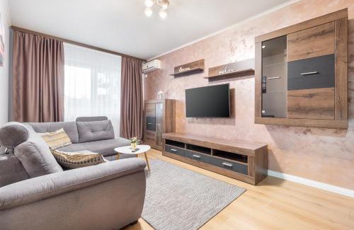 Oradea Apartment | Quebec Flat