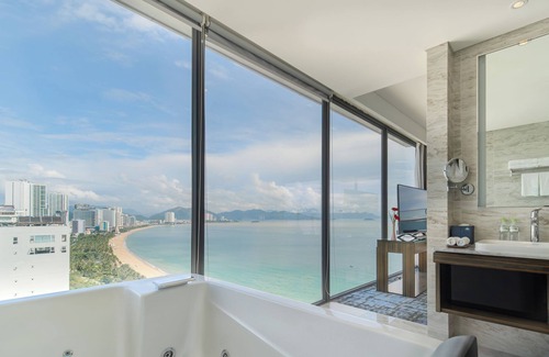 Tran Phu Beach Hotel | Queen Ann Nha Trang