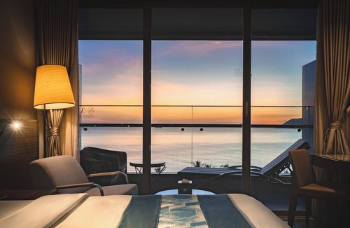 Tran Phu Beach Hotel | Queen Ann Nha Trang