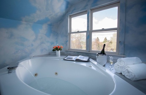 Chatham Hotel | Queen Anne Inn