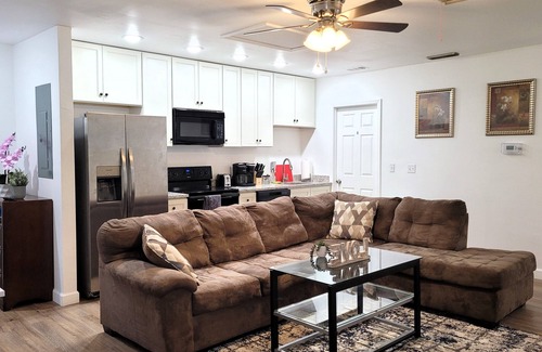 Tallahassee Apartment | Queen room: in a duplex nr FSU, private bath-1n