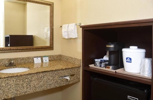 Orlando Apartment | Queen Room Near Donnybrook Park ORL