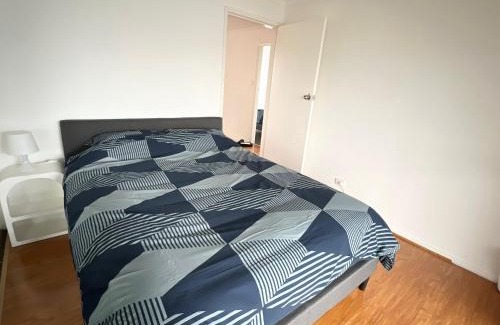 South Wentworthville House | Queen Room with Private Balcony - SW4