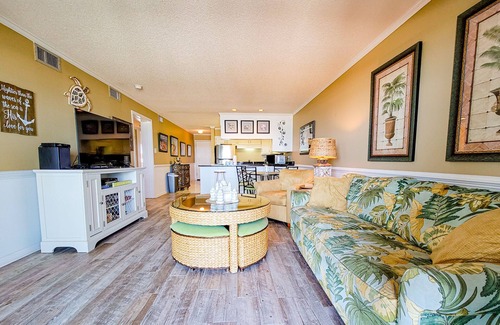 Topsail Beach Condo | Queen's Grant A-102: Beachfront Fun & Ocean Views