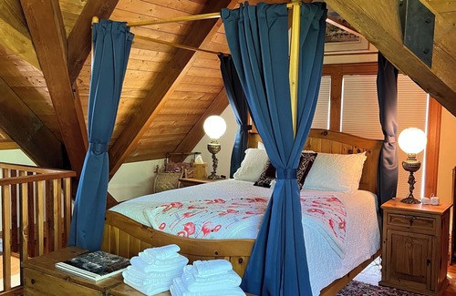 Bayfield Bed & Breakfast | Queen's View B&B- Betty's Room, Lake Views, Sauna, Pool, Garden, Bayfield, WI