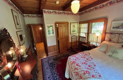 Bayfield Bed & Breakfast | Queen's View B&B- Bill's Suite, Lake Views, balcony, Sauna, Pool, Bayfield, WI