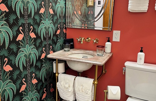 Bayfield Bed & Breakfast | Queen's View B&B- Maggie's Suite, Lake views, Sauna, Pool, Gardens, Bayfield, WI