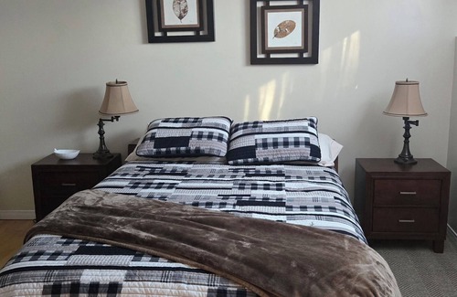 Chelmsford Bed & Breakfast | Queen size bed.nContinental breakfast. 25 minutes from hospital.
