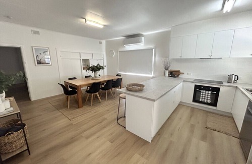 Moonta Bay Apartment | Queens Corner - Freshly Renovated Home in Moonta Bay
