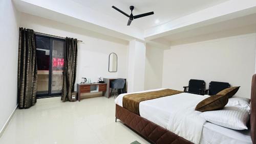 Channapatna Hotel | Queens Suite Rooms