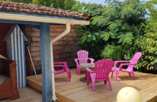 Duravel House | Quercynoise farm w/pool, peaceful setting, in the vineyards of wine from Cahors
