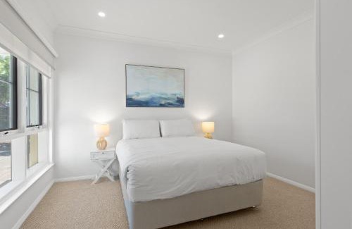 Glenelg South House | Quiet 2-Bed Retreat with Private Courtyard