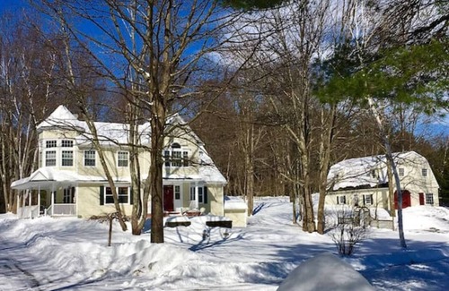 West Stockbridge House | Quiet 2BR/1BA Forest-View Barn Apartment – Newly Renovated, Peaceful Escape