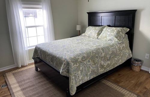 Laurens House | Quiet 3/2 on hobby horse farm.