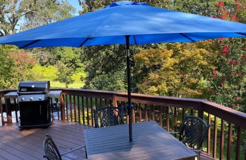 Boonsboro House | Quiet 3 BR Brick Cottage Convenient Location