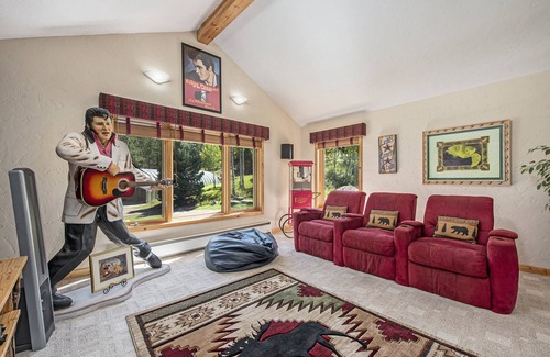 Little Valley Cabin | Quiet 4 Acres, Gym,Theater, Grill, & WILDLIFE! Sleeps 6 IN LUXURY!nLic NCD0335