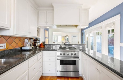 Crescent Park House | Quiet 5 Beds Kid-Friendly Mins to DTWN & Stanford