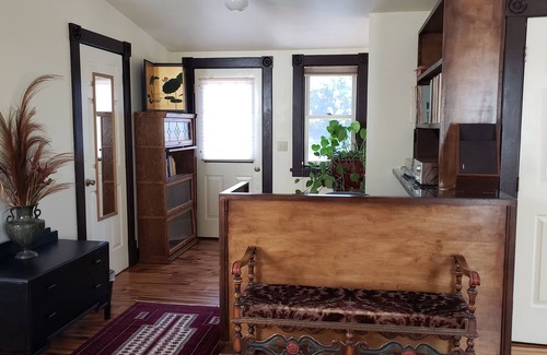 Siskiyou-Hargadine Historic District House | Quiet and peaceful cottage close to downtown