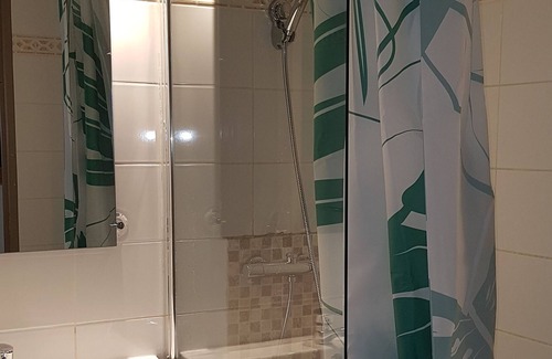 Bagneres-de-Luchon Apartment | Quiet apartment in residence with swimming pool and private parking