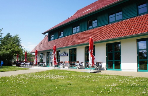 Kreptitz Apartment | quiet apartment near the beach incl. Indoor swimming pool /sauna etc.
