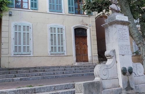 Aubagne Apartment | Quiet, brand-new studio in old town center