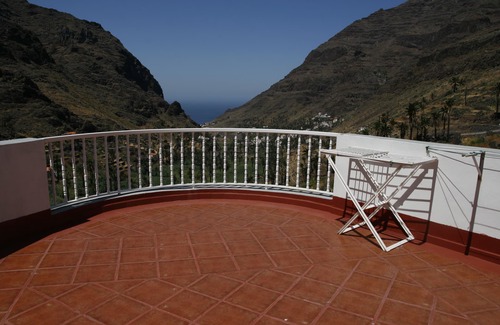 Valle Gran Rey Apartment | Quiet, bright apartment with stunning views in a small village, with WiFi